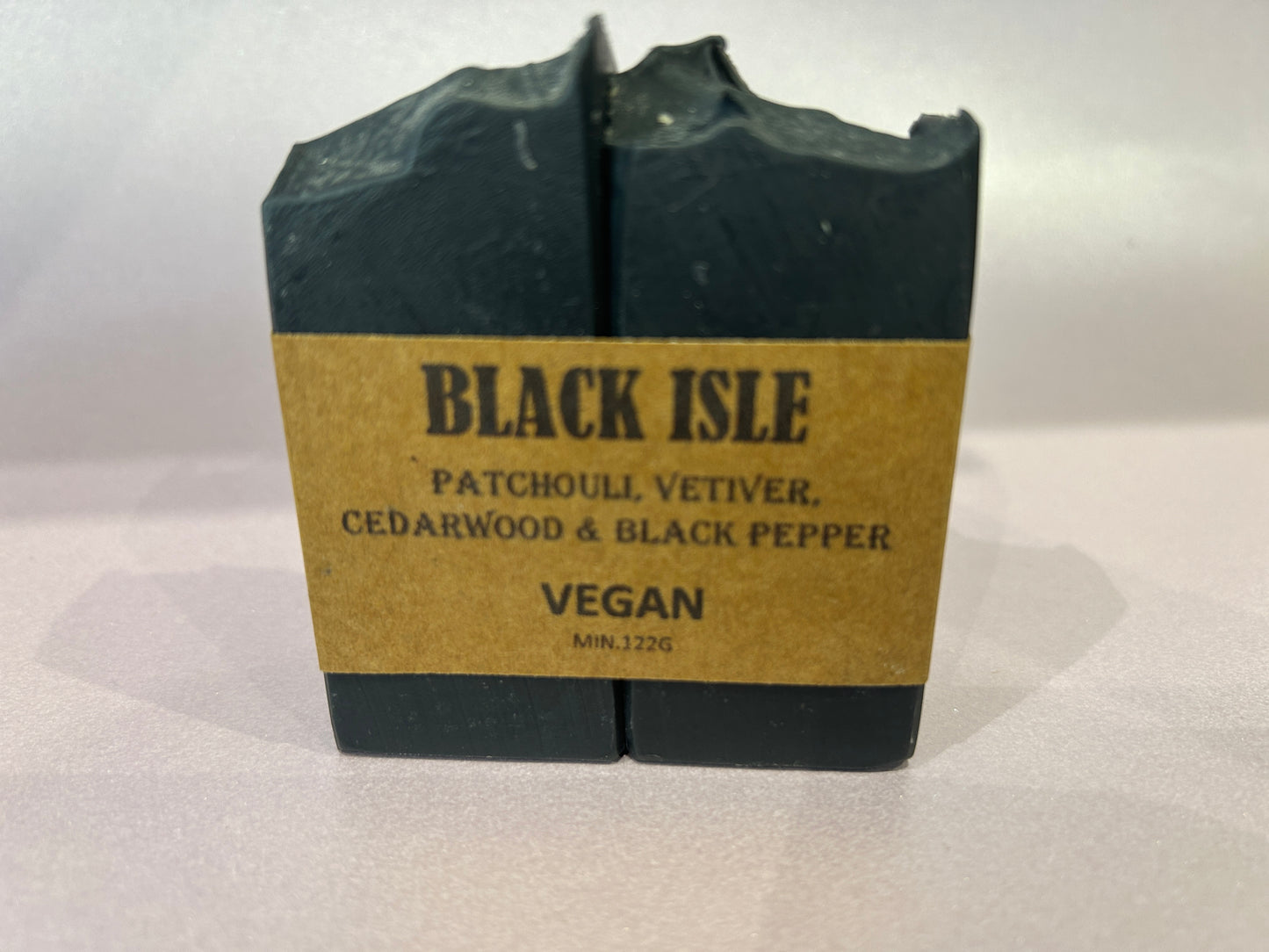 BLACK ISLE. VEGAN. 122G